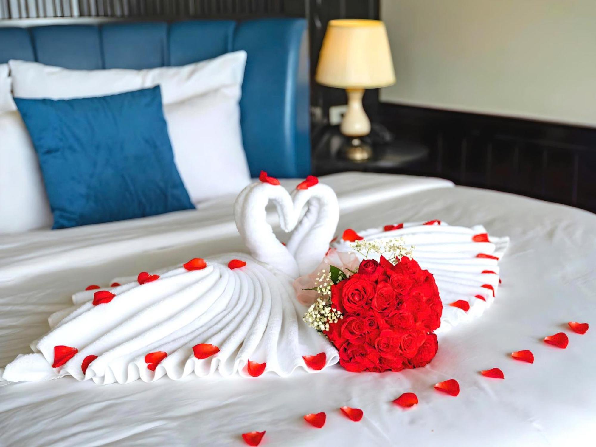 Le Journey Elegance Cruise Hotel Ха Лонг Екстериор снимка