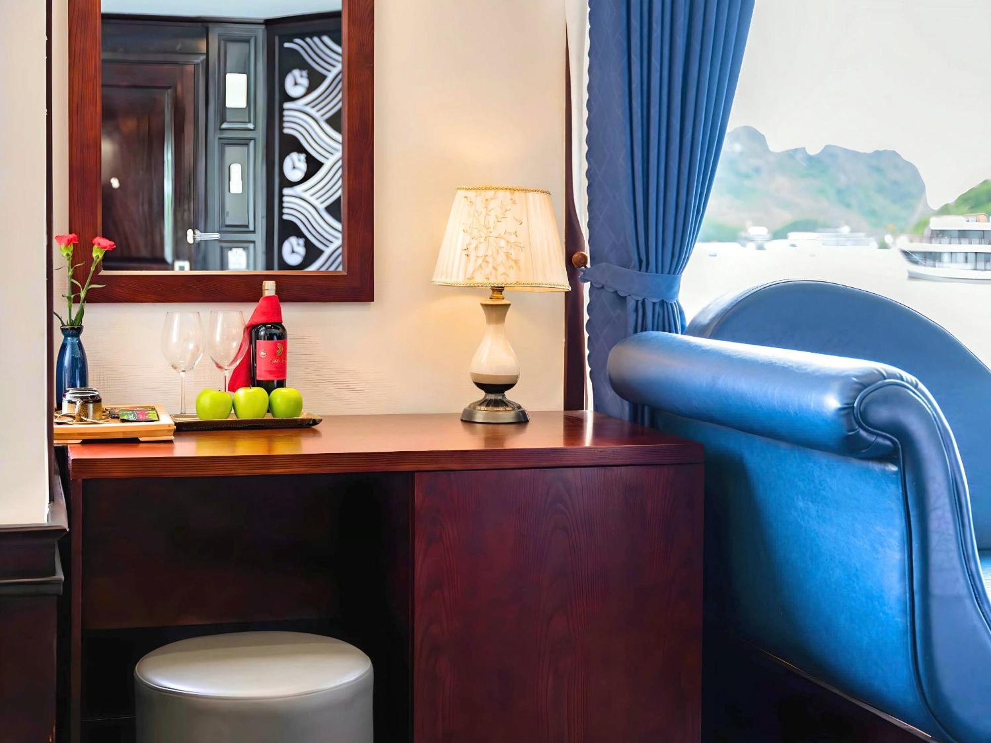 Le Journey Elegance Cruise Hotel Ха Лонг Екстериор снимка