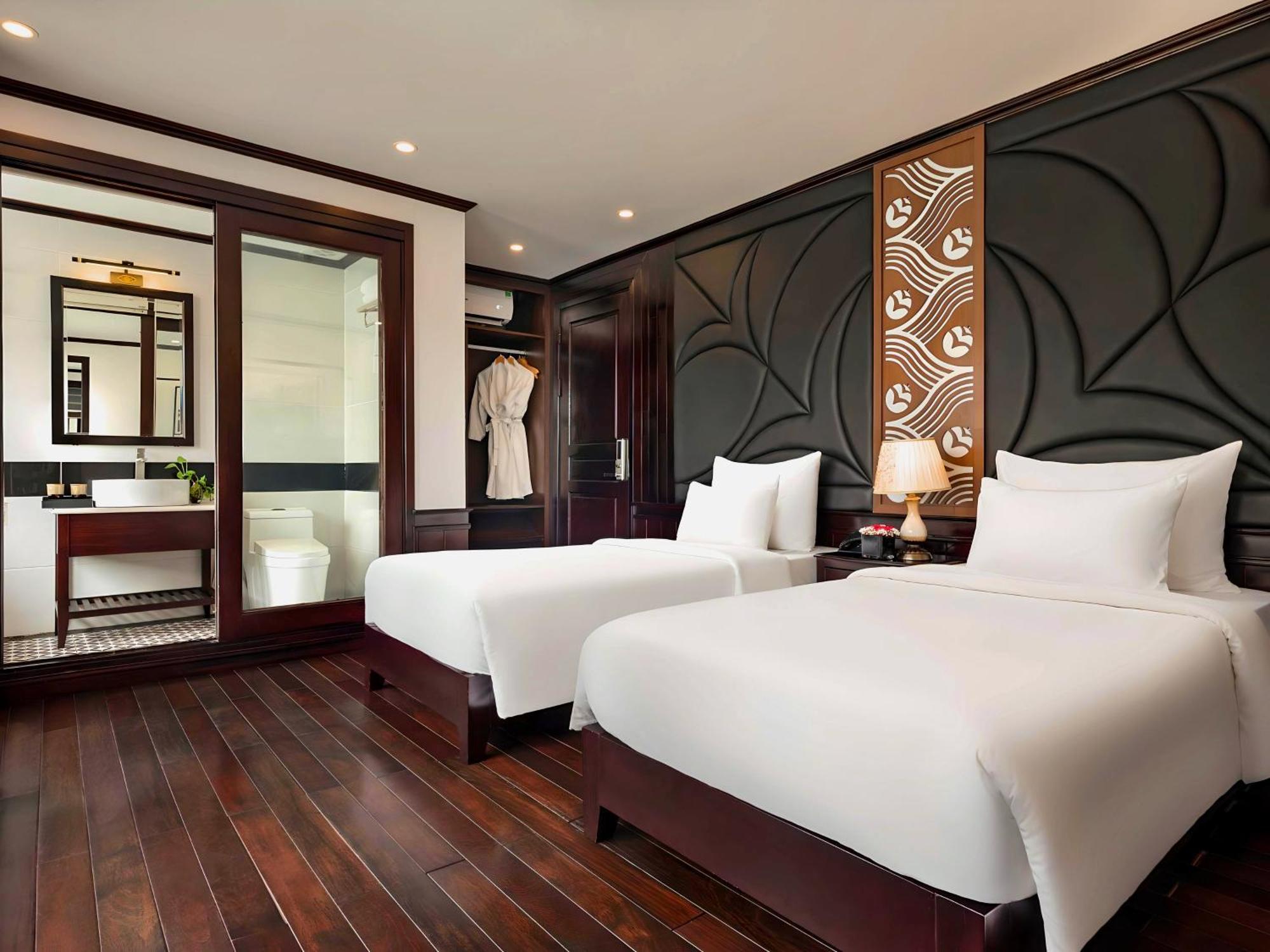 Le Journey Elegance Cruise Hotel Ха Лонг Екстериор снимка